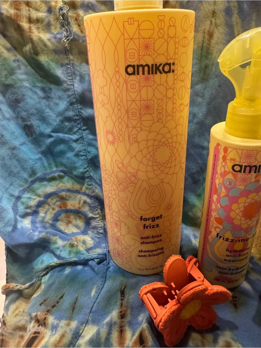 amika Forget Frizz ShampooConditioner liter duos w/pumps &Frizz-Me-Not leave in
